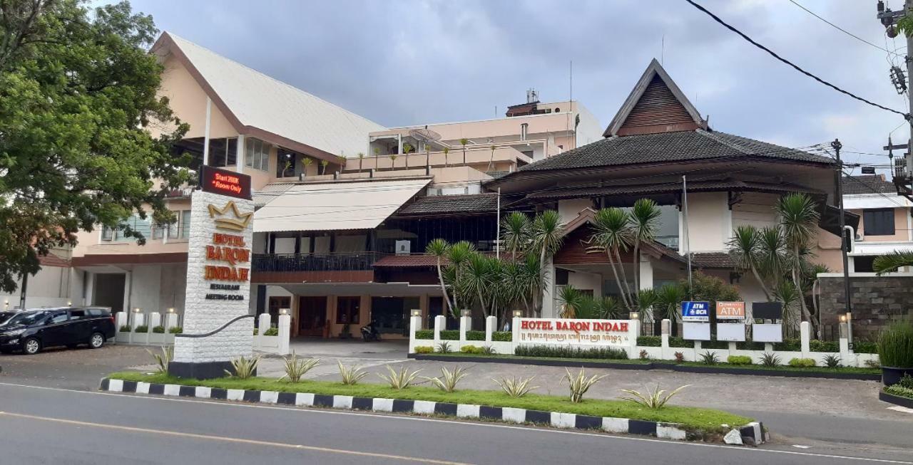 โรงแรมบารอนอินดาห์ Surakarta  ภายนอก รูปภาพ